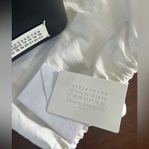 Maison Margiela Black Small 5AC Bucket Bag - Picture 6 of 7